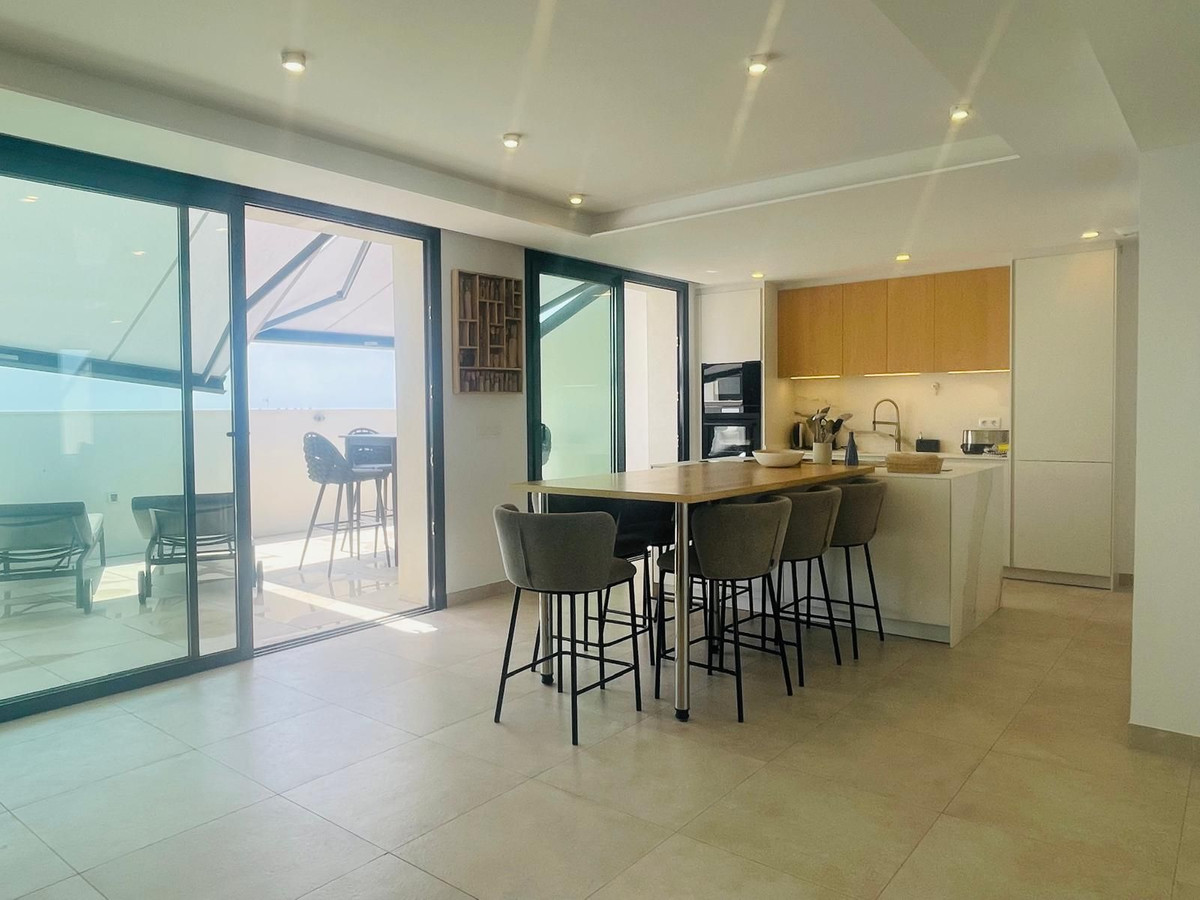 Penthouse te koop in Fuengirola | 3 slaapkamers H5414467