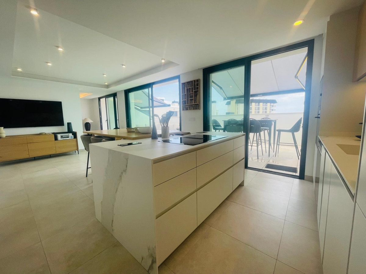 Penthouse te koop in Fuengirola | 3 slaapkamers H5414467