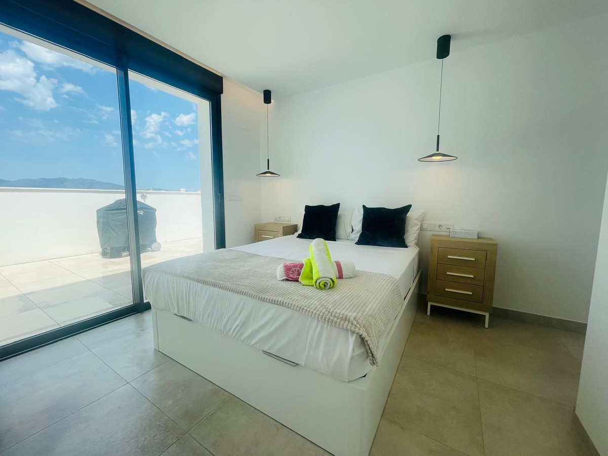 Penthouse te koop in Fuengirola | 3 slaapkamers H5414467