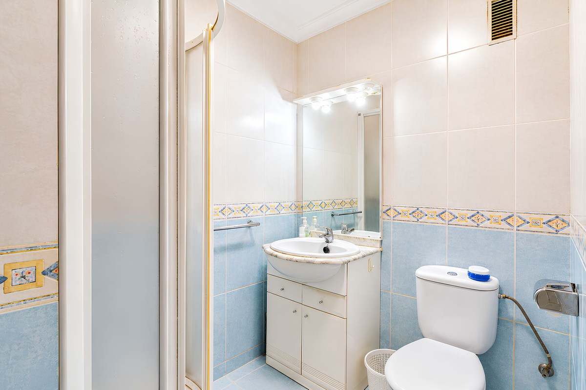 Appartement te koop in Fuengirola | 2 slaapkamers H5423239
