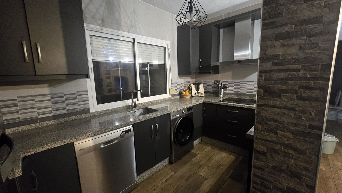 Appartement te koop in Fuengirola | 3 slaapkamers H5424943