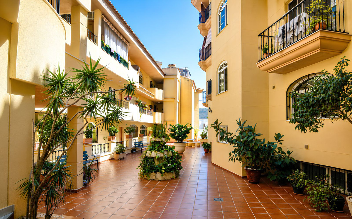 Appartement te koop in Fuengirola | 2 slaapkamers H5430310