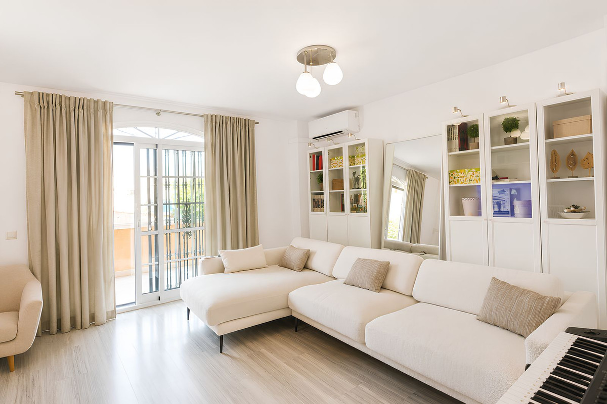 Appartement te koop in Fuengirola | 2 slaapkamers H5430310
