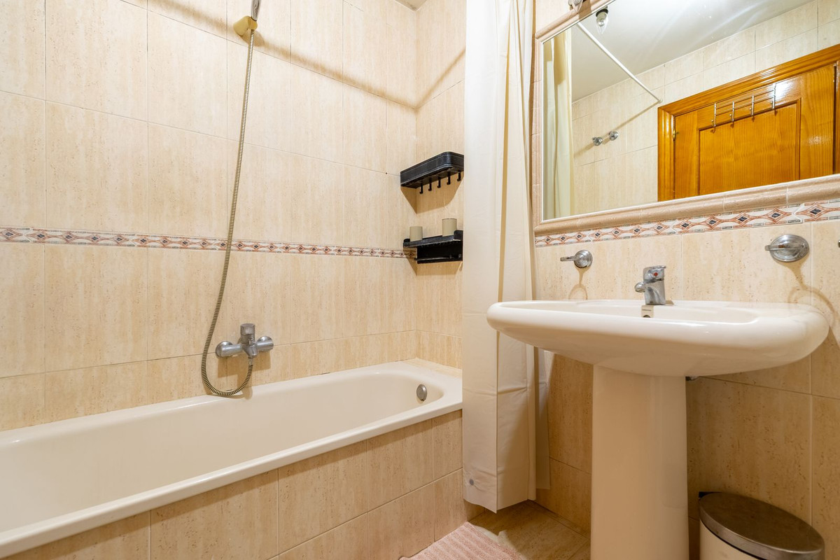 Appartement te koop in Fuengirola | 2 slaapkamers H5431126