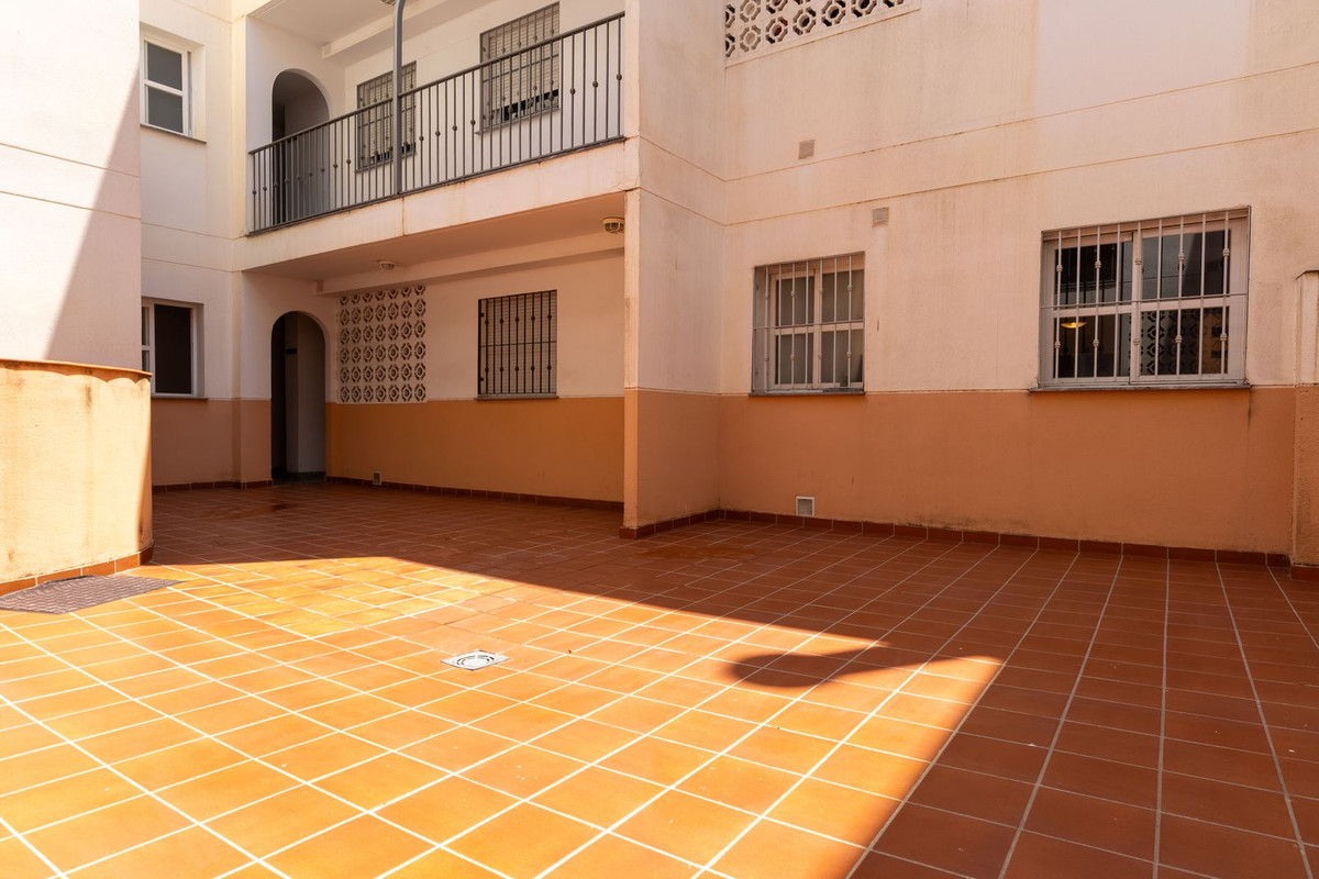 Appartement te koop in Fuengirola | 2 slaapkamers H5431126