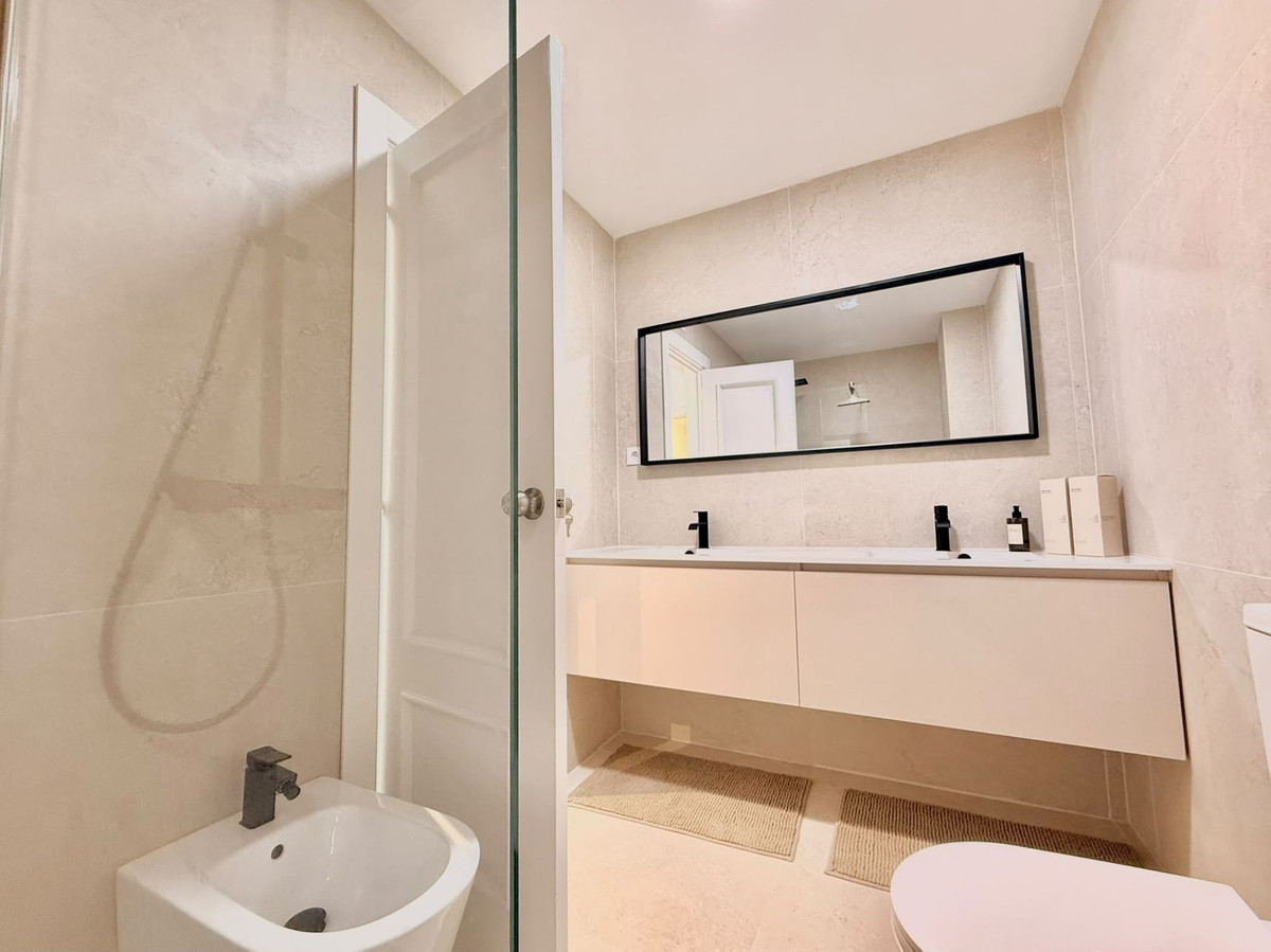 Appartement te koop in Fuengirola | 2 slaapkamers H5435824