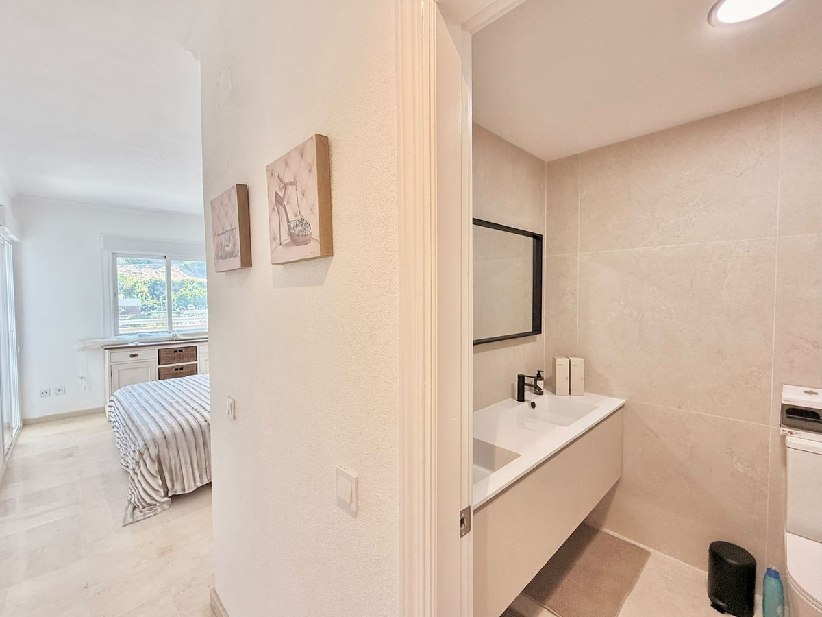 Appartement te koop in Fuengirola | 2 slaapkamers H5435824