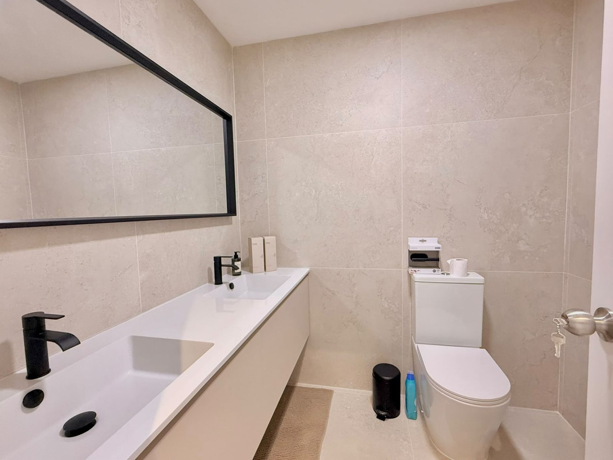Appartement te koop in Fuengirola | 2 slaapkamers H5435824