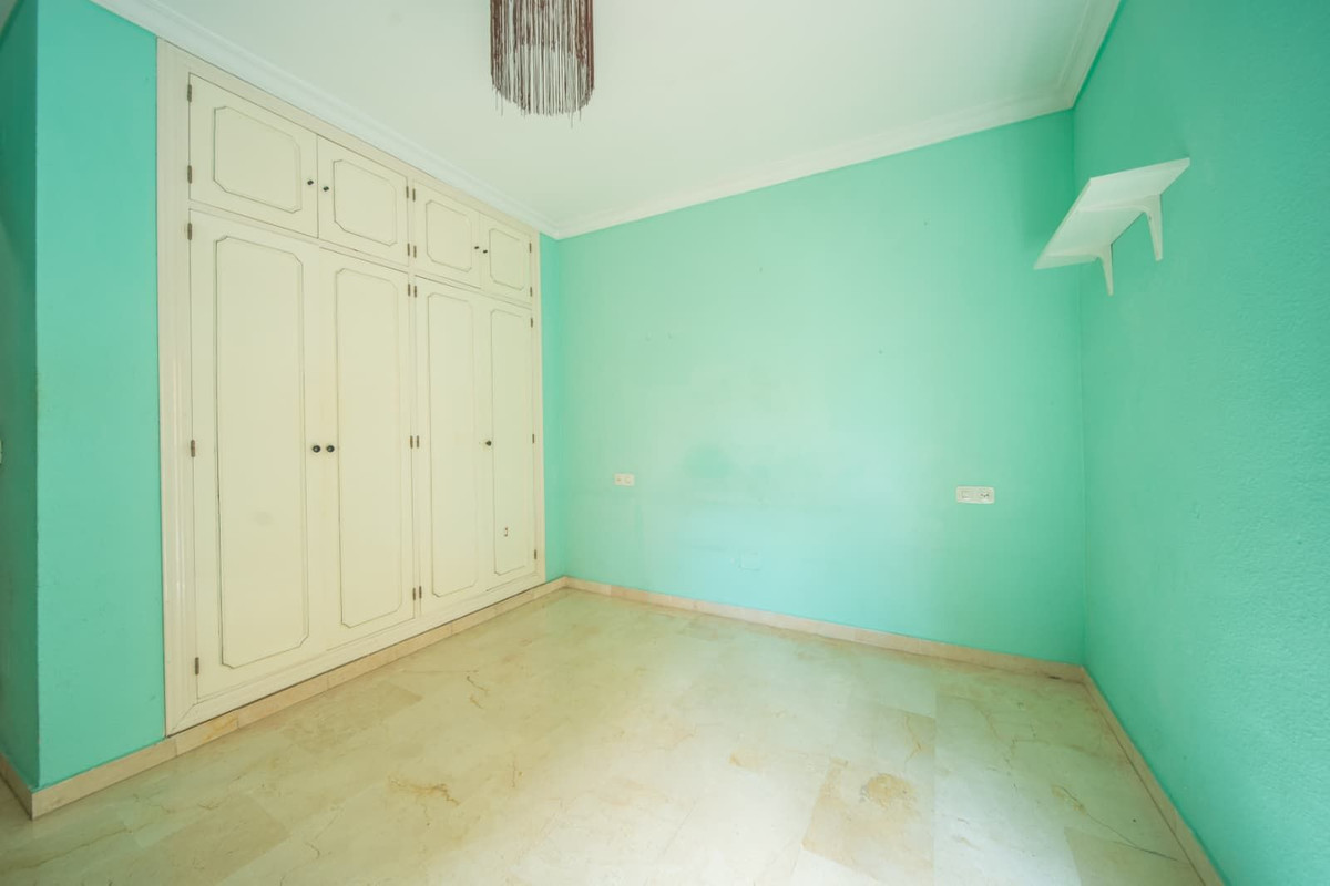 Appartement te koop in Fuengirola | 4 slaapkamers H5438476