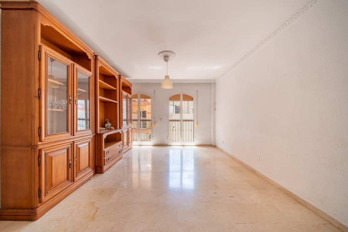 Appartement te koop in Fuengirola | 4 slaapkamers H5438476