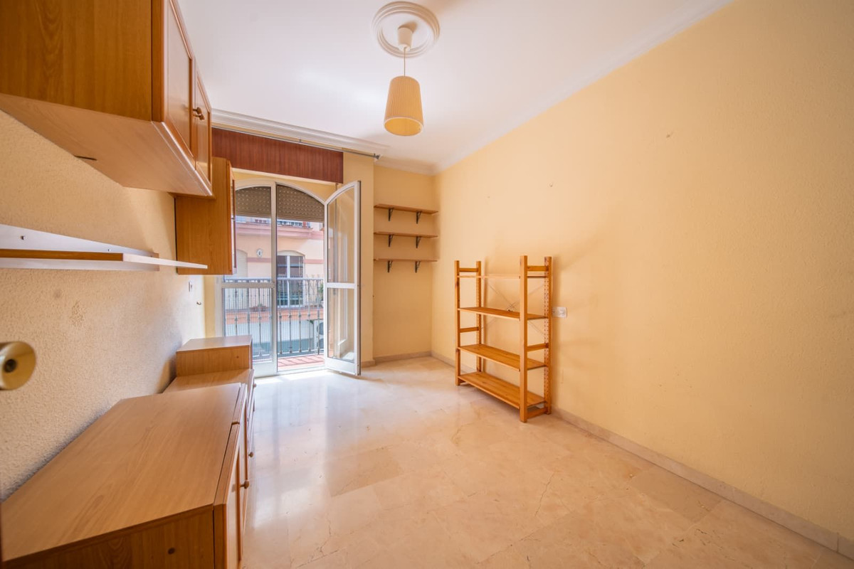 Appartement te koop in Fuengirola | 4 slaapkamers H5438476