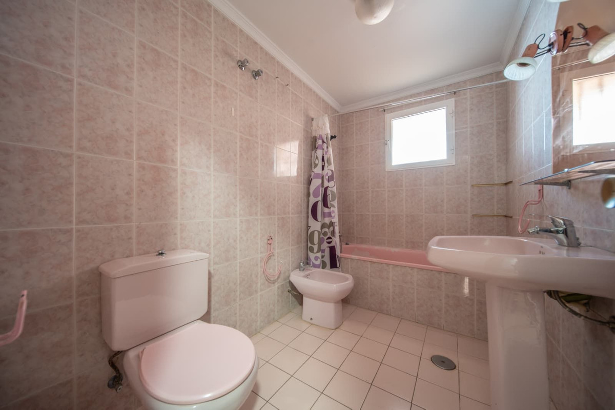 Appartement te koop in Fuengirola | 4 slaapkamers H5438476