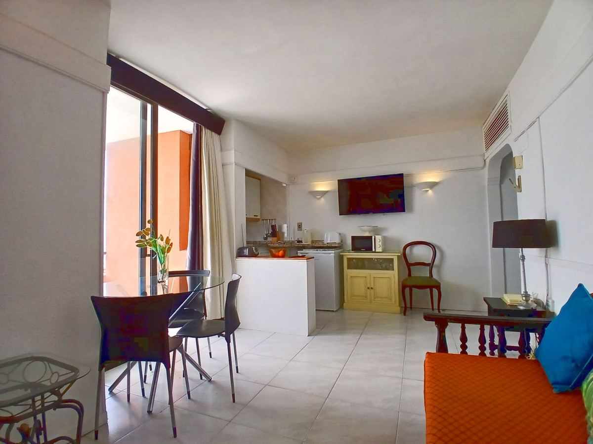 Appartement te koop in Fuengirola | 1 slaapkamers H5446471