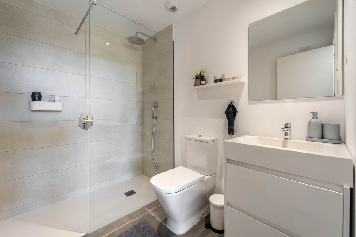Appartement te koop in Fuengirola | 2 slaapkamers H5467978