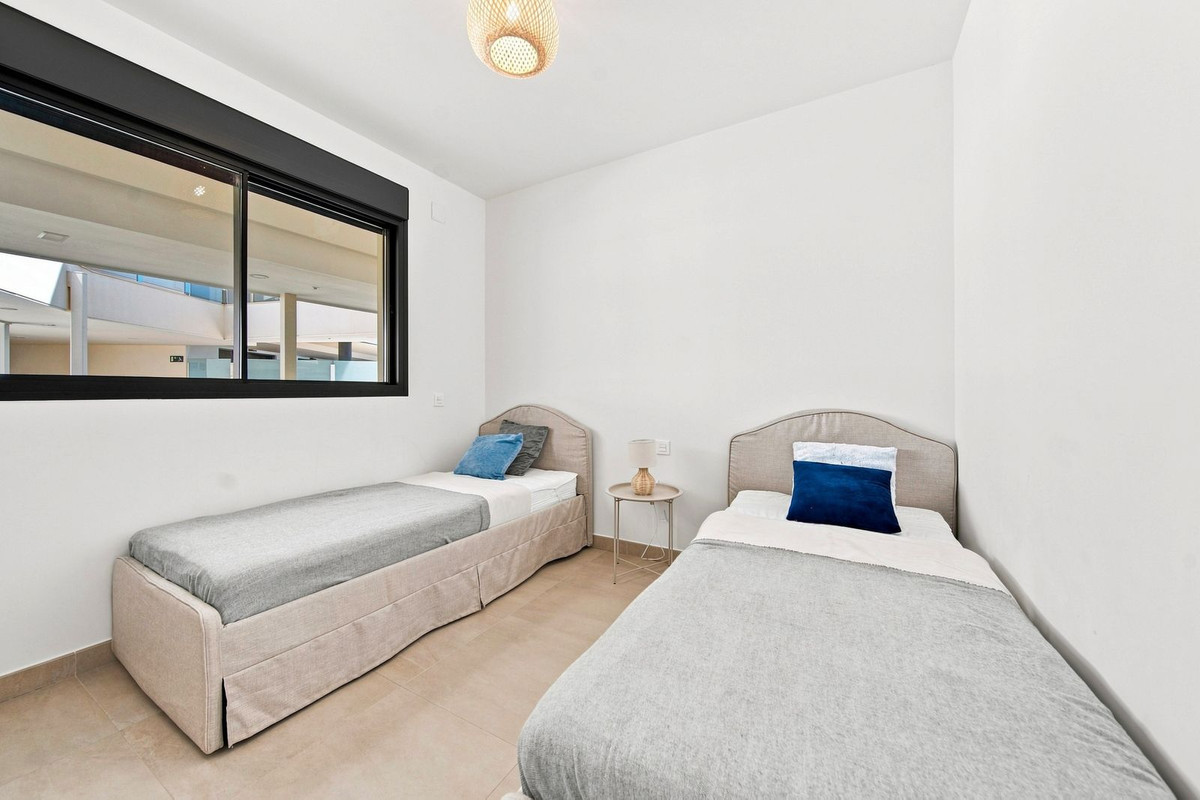 Appartement te koop in Fuengirola | 2 slaapkamers H5472541