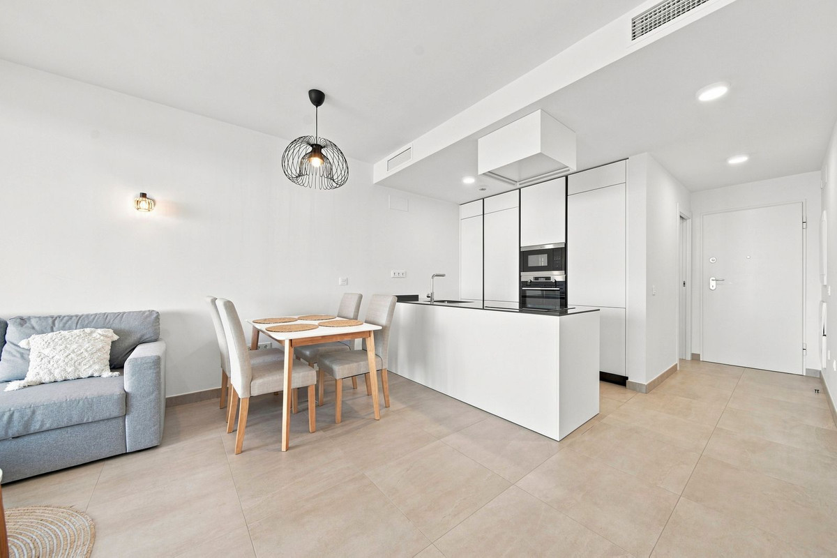 Appartement te koop in Fuengirola | 2 slaapkamers H5472541