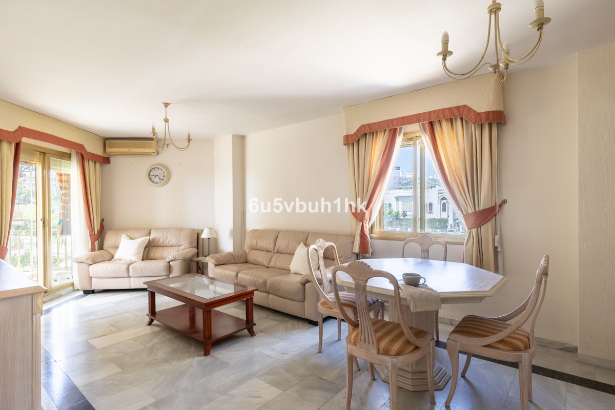 Appartement te koop in Fuengirola | 2 slaapkamers H5472838