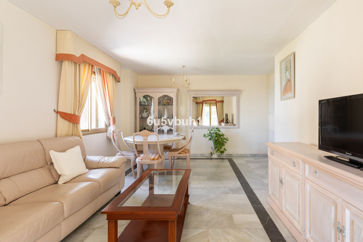 Appartement te koop in Fuengirola | 2 slaapkamers H5472838
