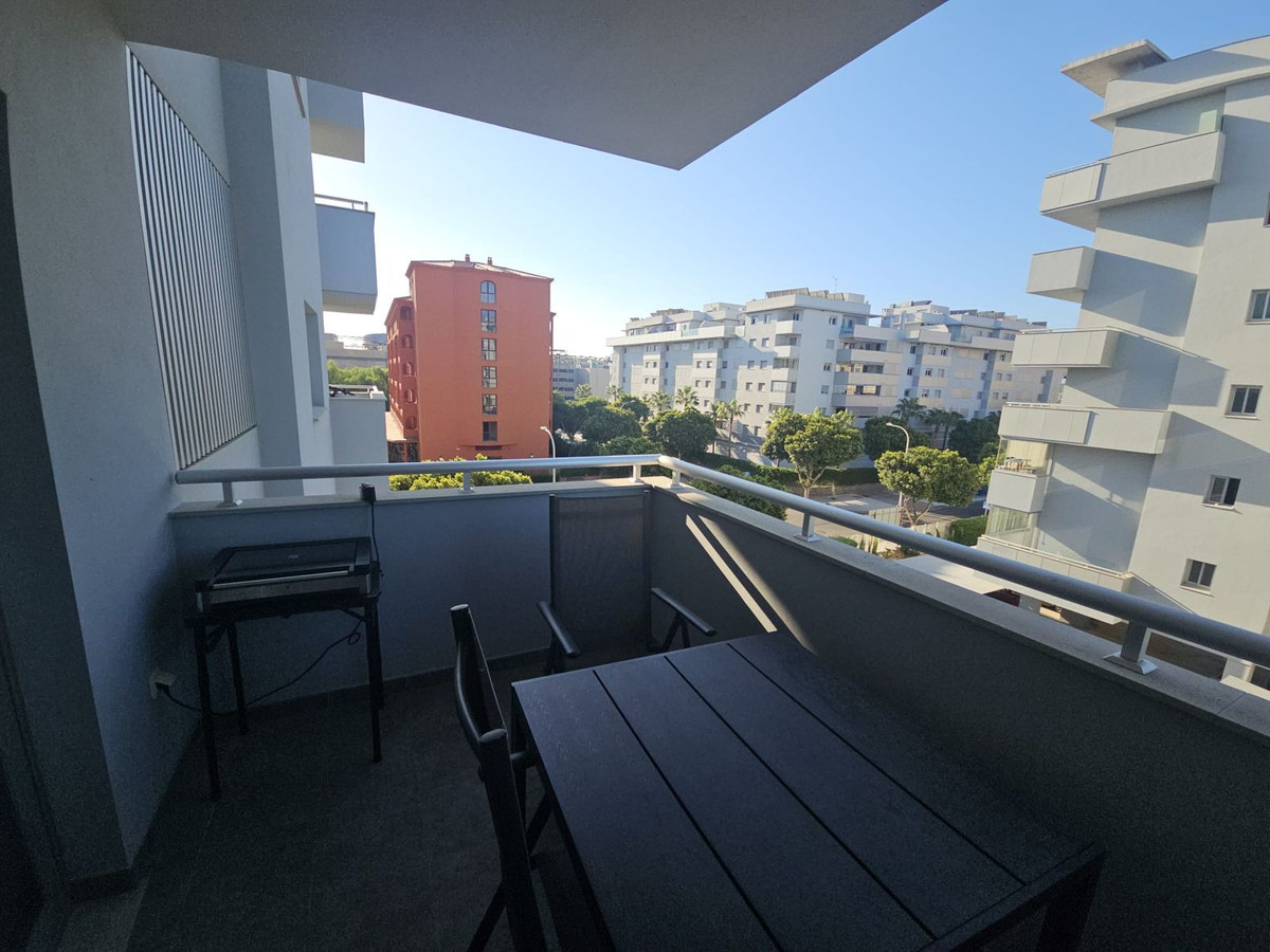 Appartement te koop in Fuengirola | 2 slaapkamers H5486077