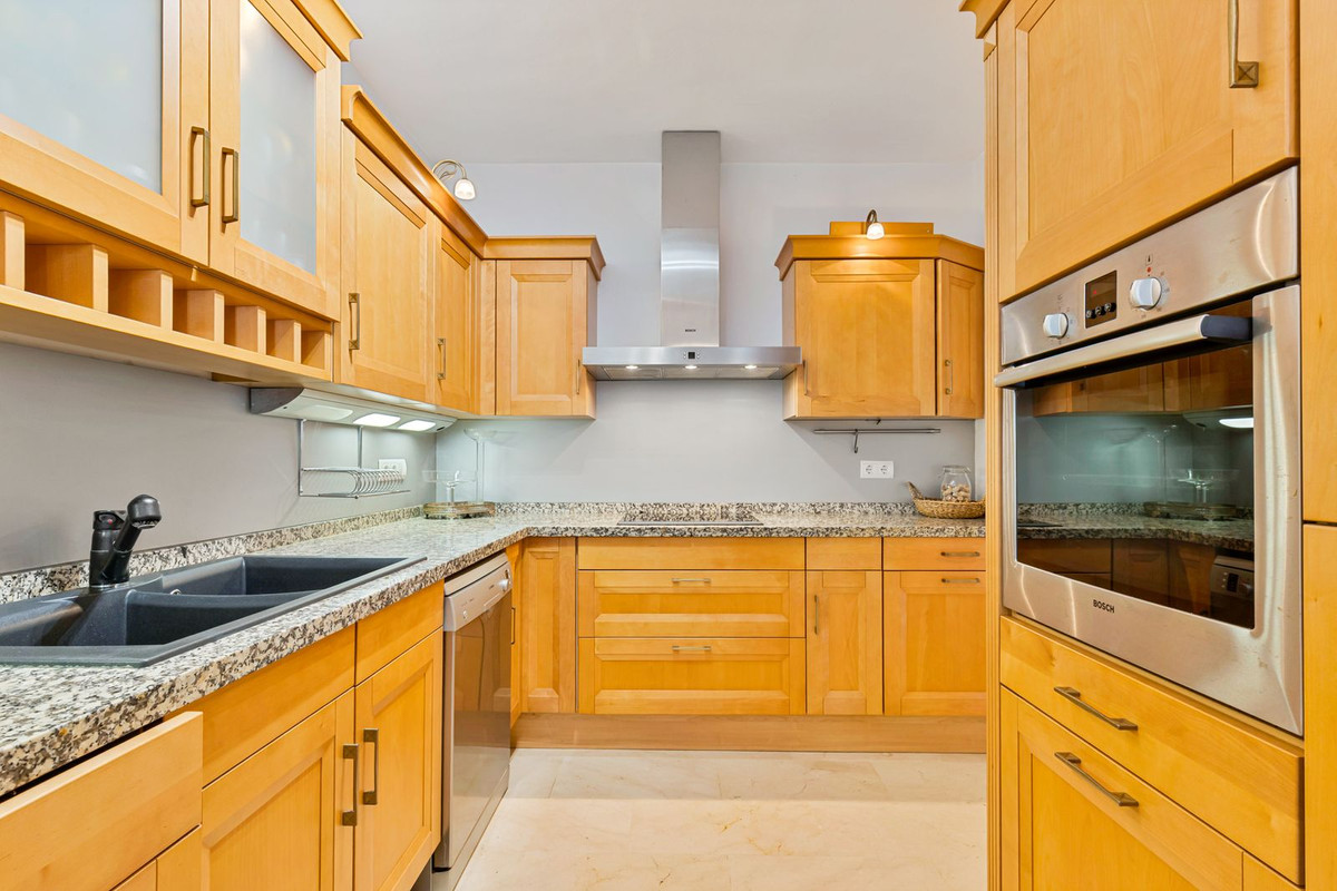 Appartement te koop in Fuengirola | 2 slaapkamers H5488300