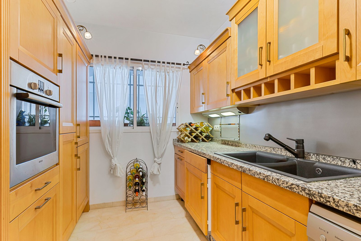 Appartement te koop in Fuengirola | 2 slaapkamers H5488300