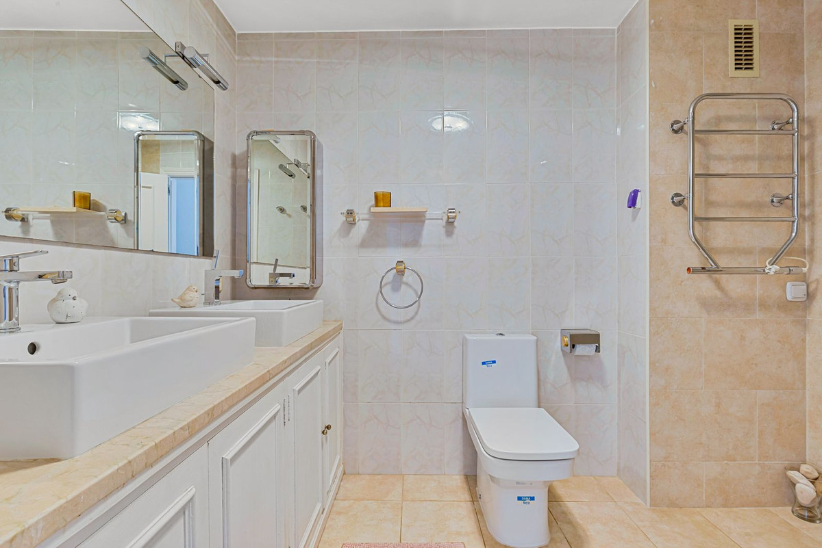 Appartement te koop in Fuengirola | 2 slaapkamers H5488300