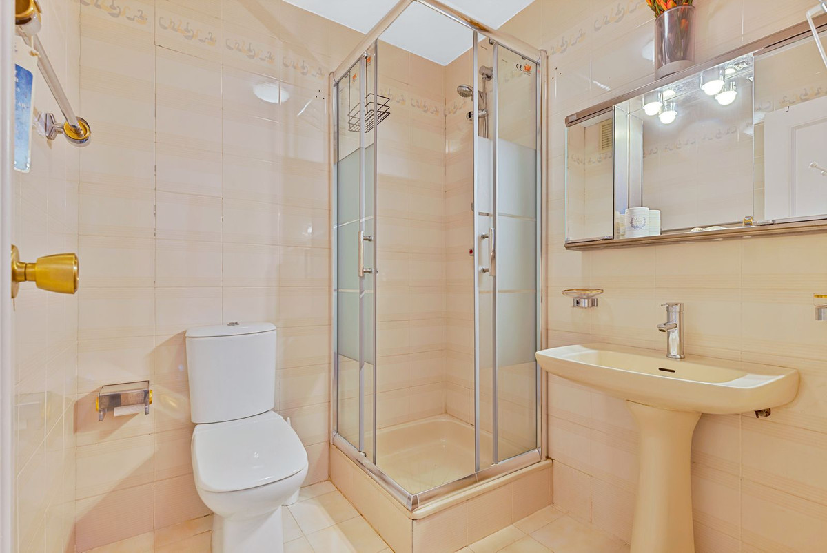 Appartement te koop in Fuengirola | 2 slaapkamers H5488300