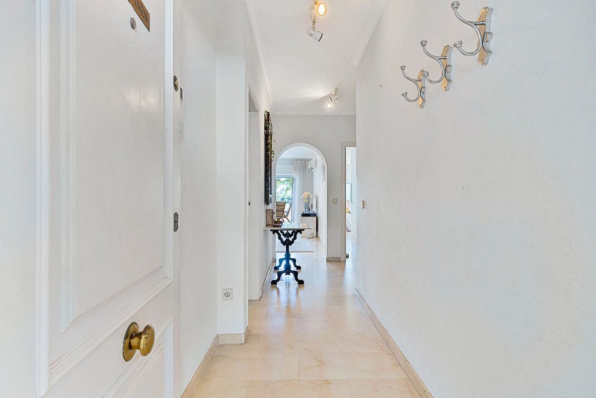 Appartement te koop in Fuengirola | 2 slaapkamers H5488300