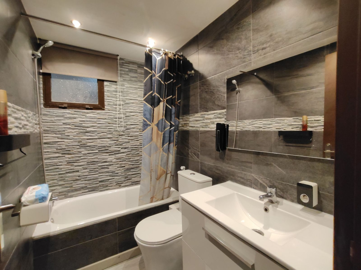 Appartement te koop in Fuengirola | 3 slaapkamers H5491933