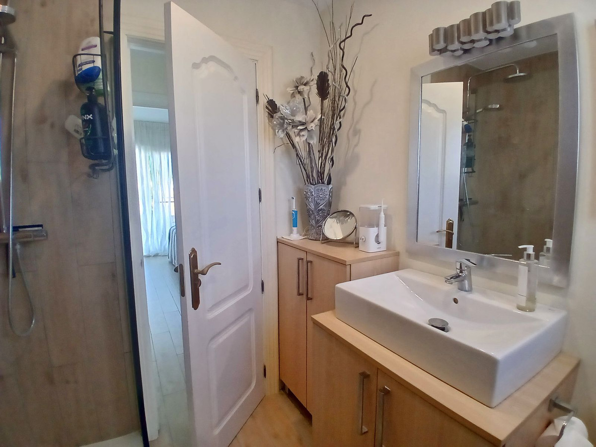 Appartement te koop in Fuengirola | 2 slaapkamers H5496865
