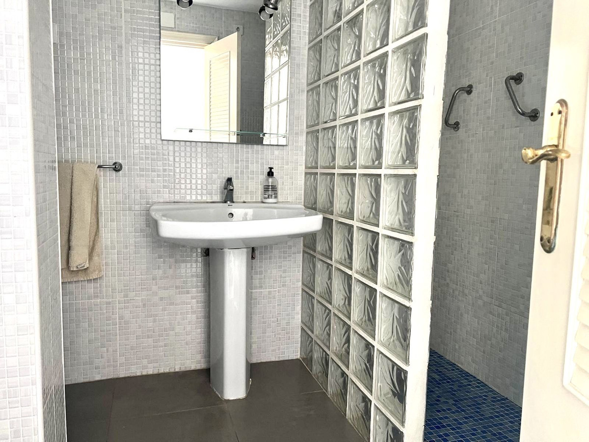 Appartement te koop in Fuengirola | 2 slaapkamers H5502577