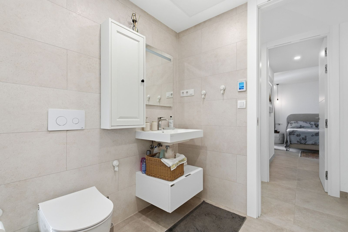Appartement te koop in Fuengirola | 2 slaapkamers H5505916
