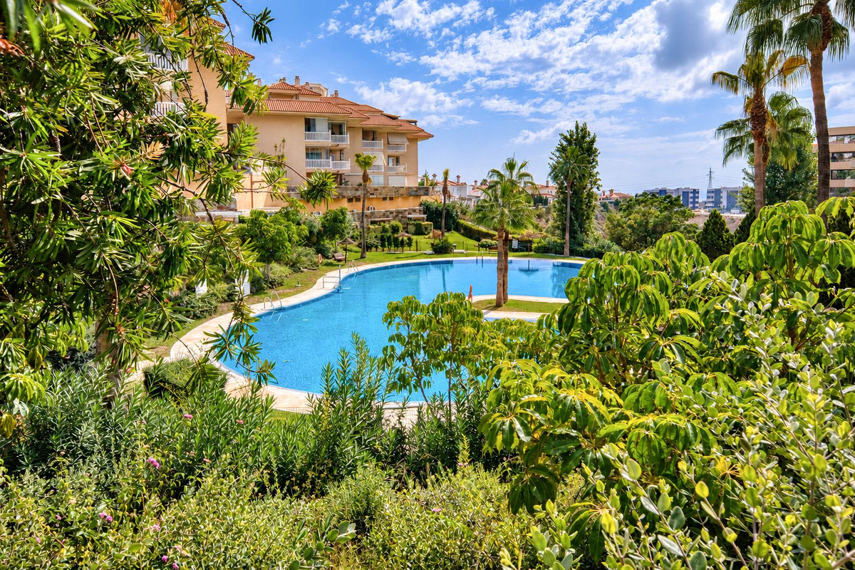 Appartement te koop in Fuengirola | 2 slaapkamers H5509864