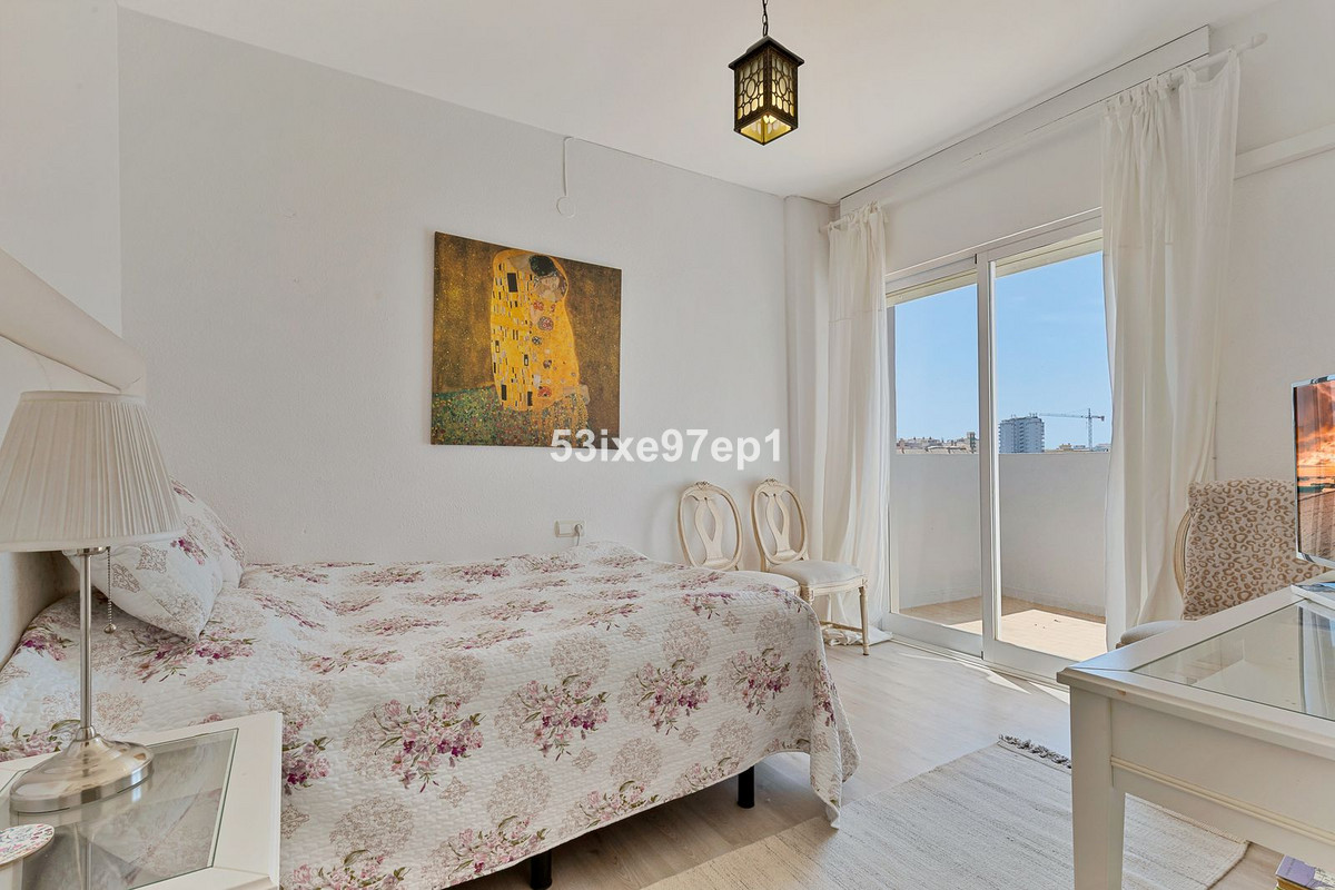 Appartement te koop in Fuengirola | 4 slaapkamers H5524129