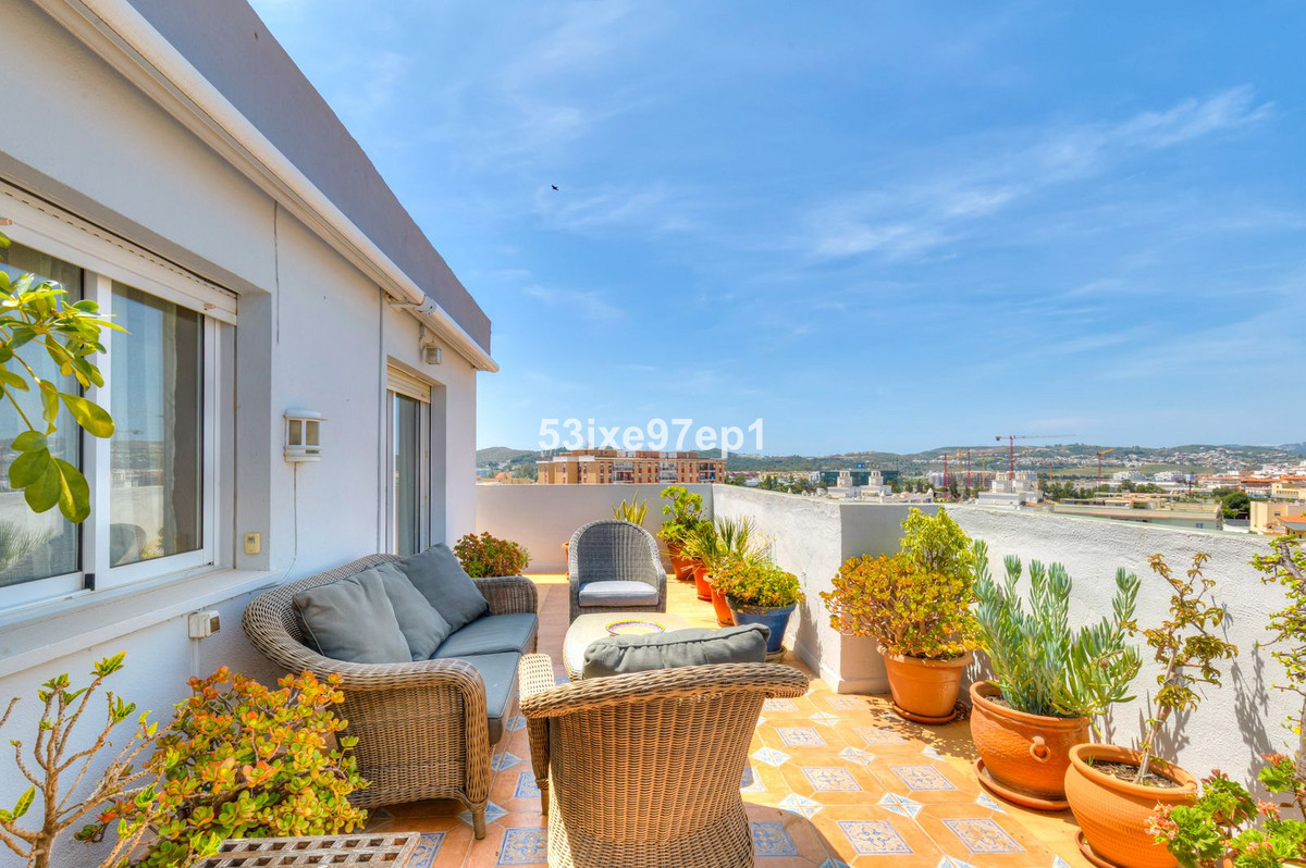 Appartement te koop in Fuengirola | 4 slaapkamers H5524129