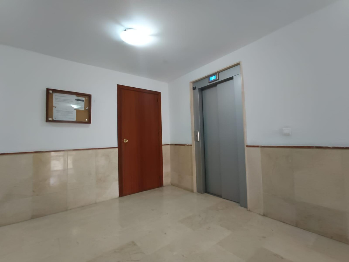 Appartement te koop in Fuengirola | 4 slaapkamers H5524468