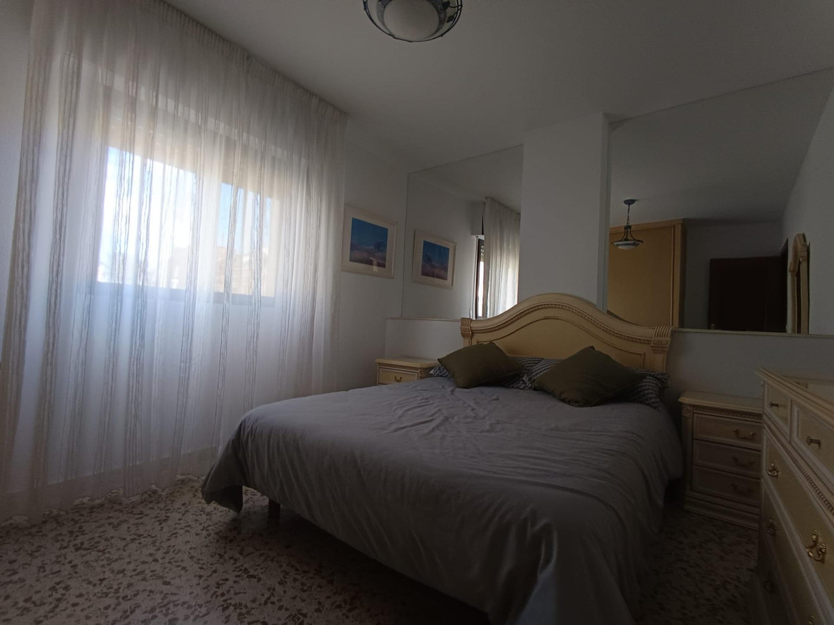 Appartement te koop in Fuengirola | 4 slaapkamers H5524468