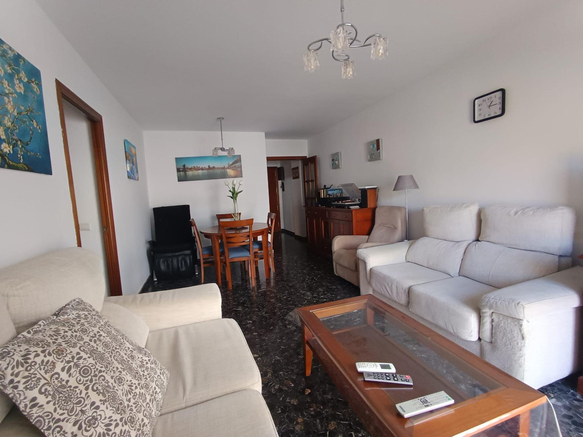 Appartement te koop in Fuengirola | 4 slaapkamers H5524468
