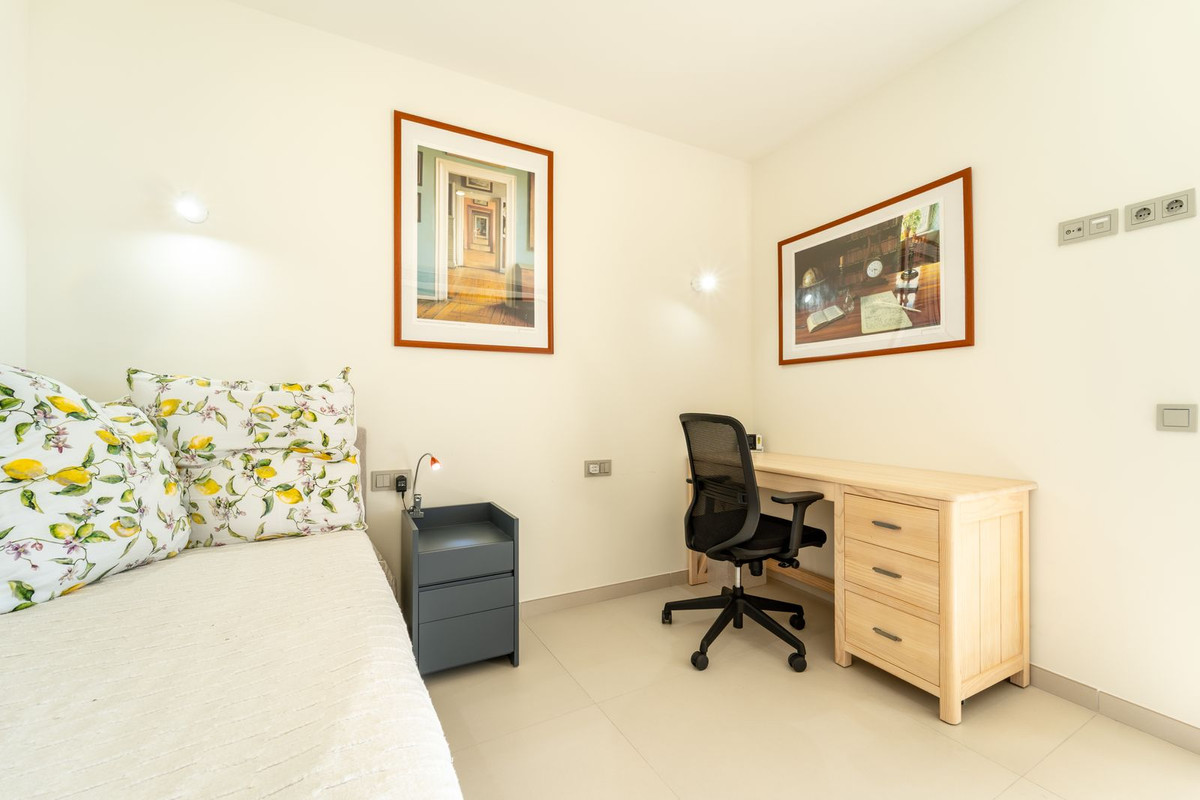 Appartement te koop in Fuengirola | 2 slaapkamers H5527360