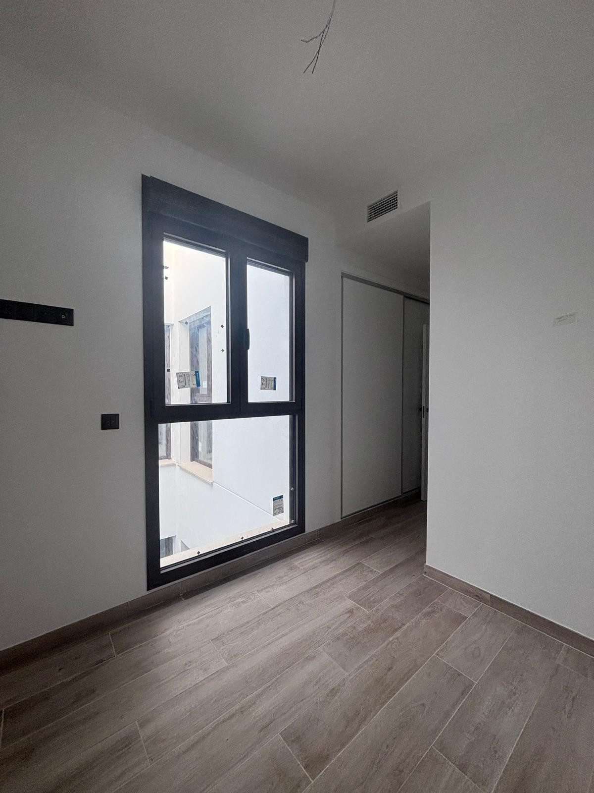 Appartement te koop in Fuengirola | 2 - 3 slaapkamers H5527474