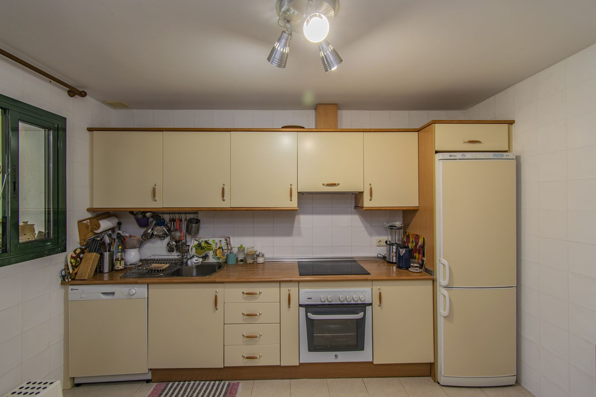 Appartement te koop in Guadalmina Alta | 2 slaapkamers H4766056