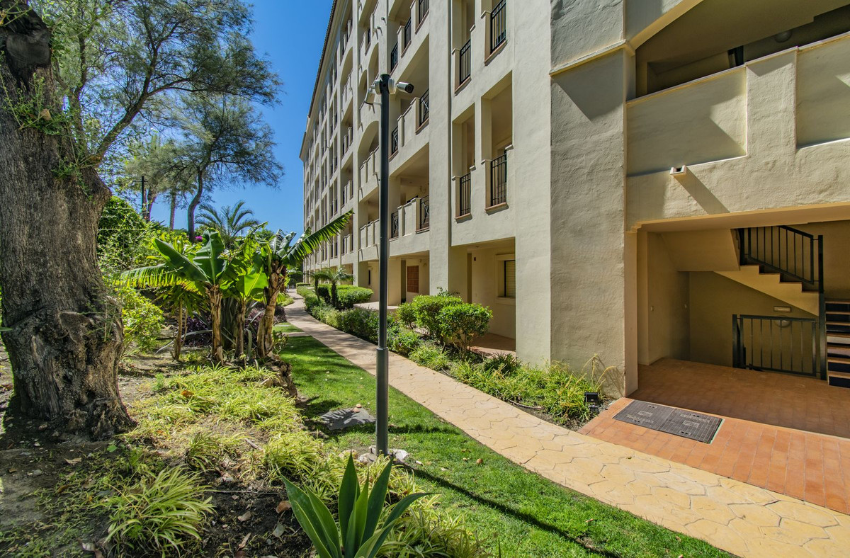 Appartement te koop in Guadalmina Alta | 2 slaapkamers H4766056