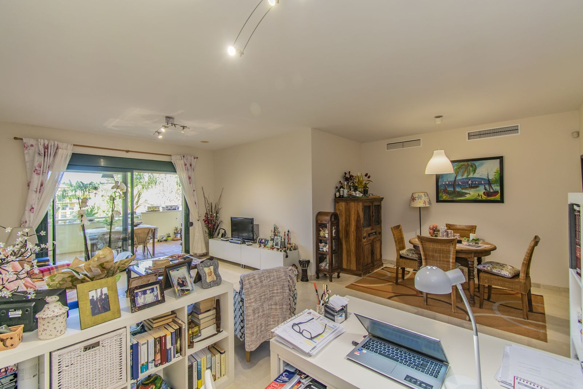 Appartement te koop in Guadalmina Alta | 2 slaapkamers H4766056