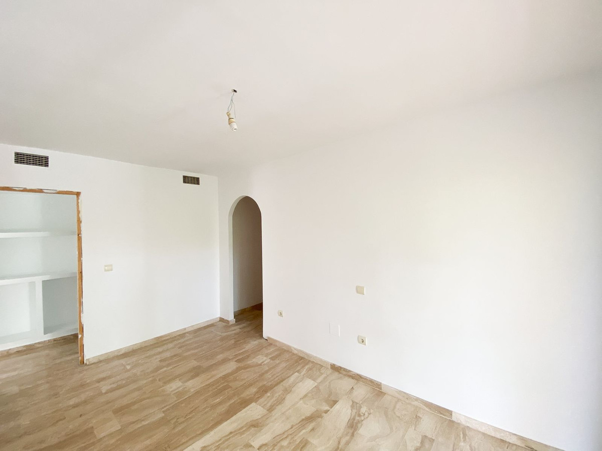 Tussenverdieping Appartement in Guadalmina Alta-10