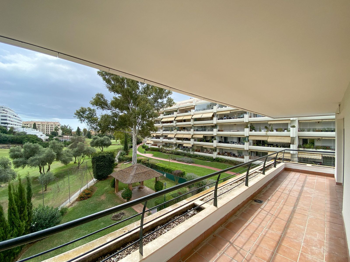 Tussenverdieping Appartement in Guadalmina Alta-2