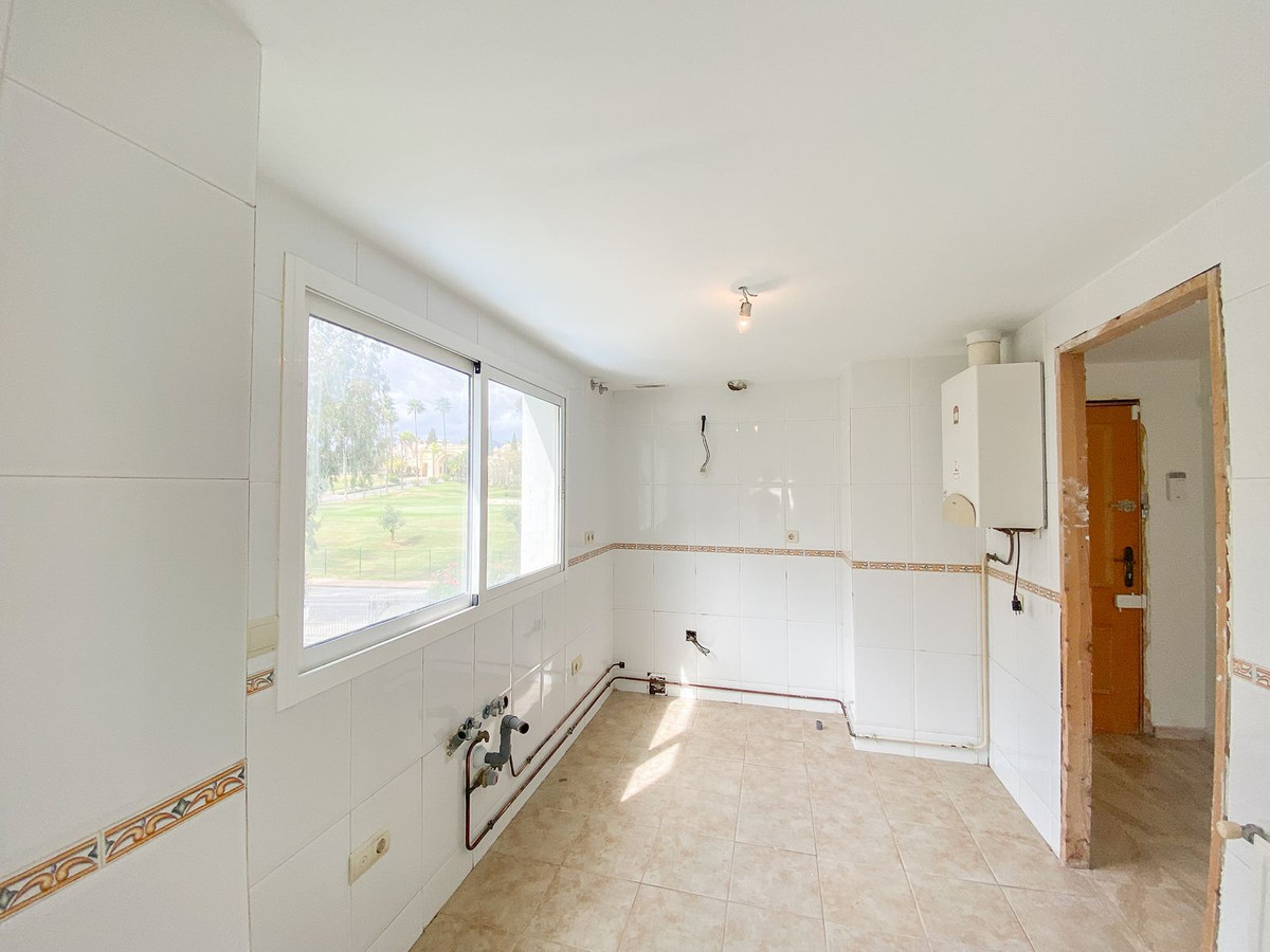 Tussenverdieping Appartement in Guadalmina Alta-9