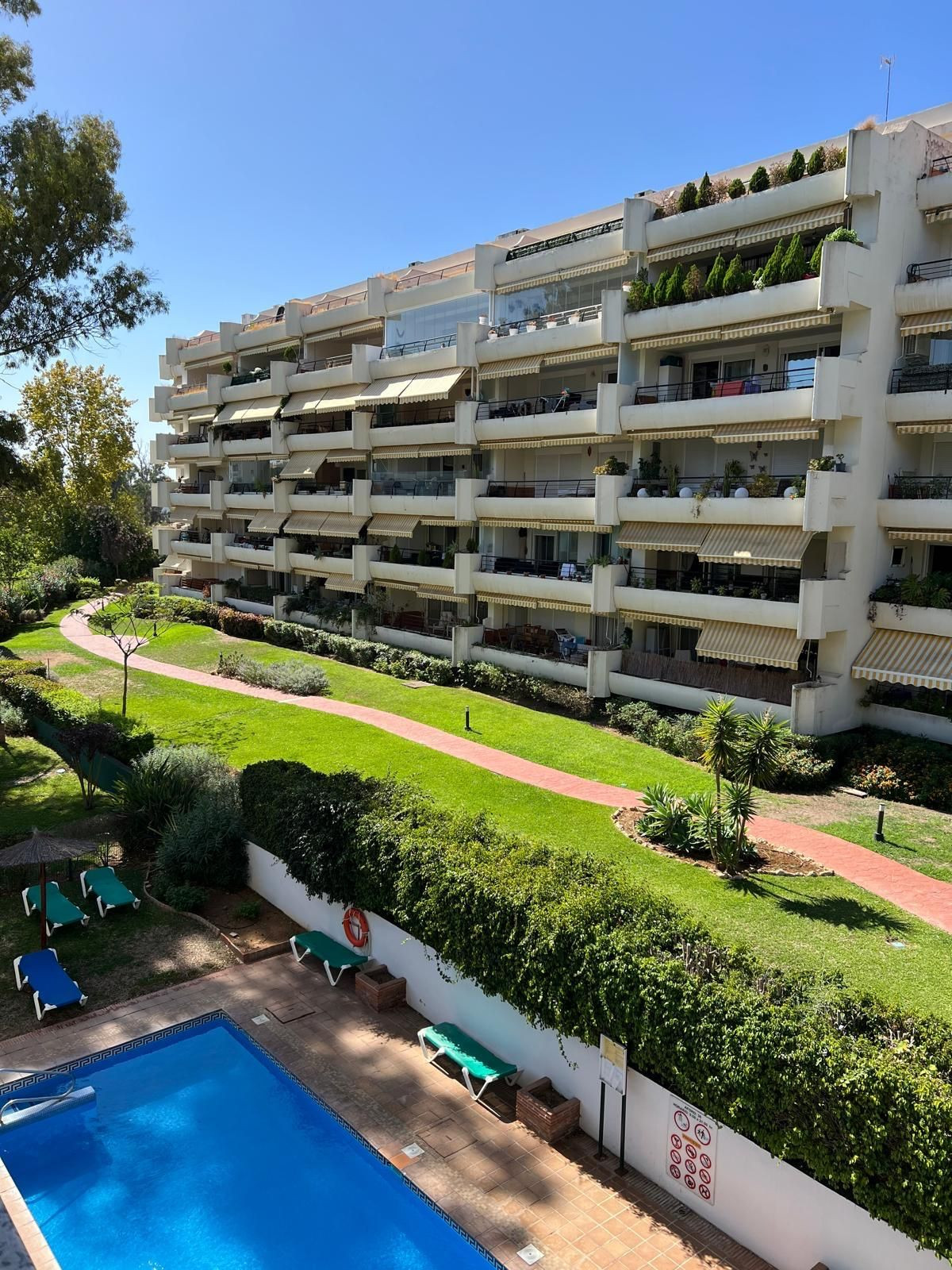 Tussenverdieping Appartement in Guadalmina Alta-14