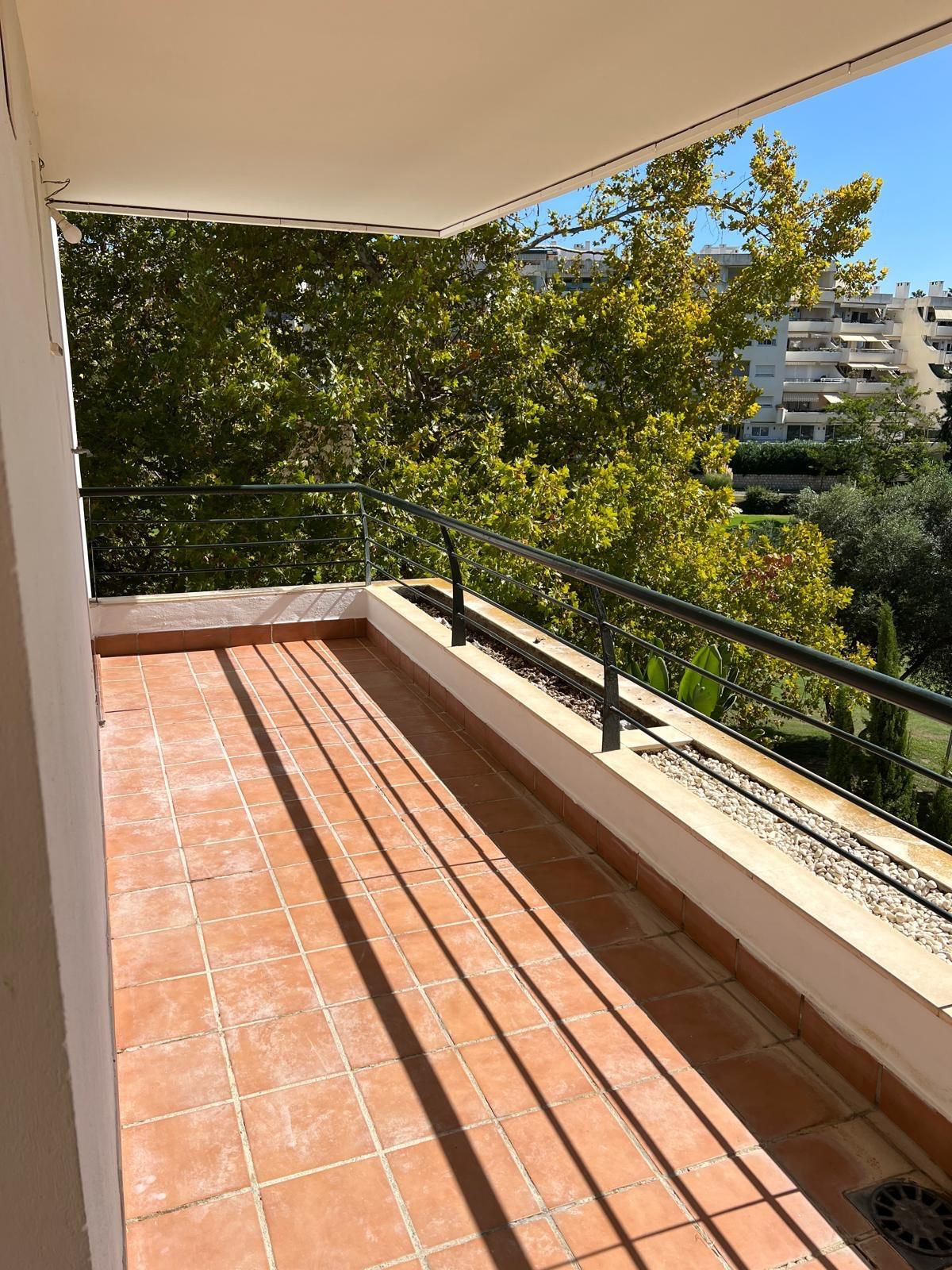 Tussenverdieping Appartement in Guadalmina Alta-19