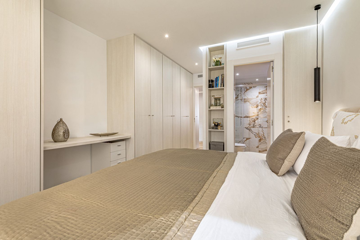 Tussenverdieping Appartement in Guadalmina Alta-11