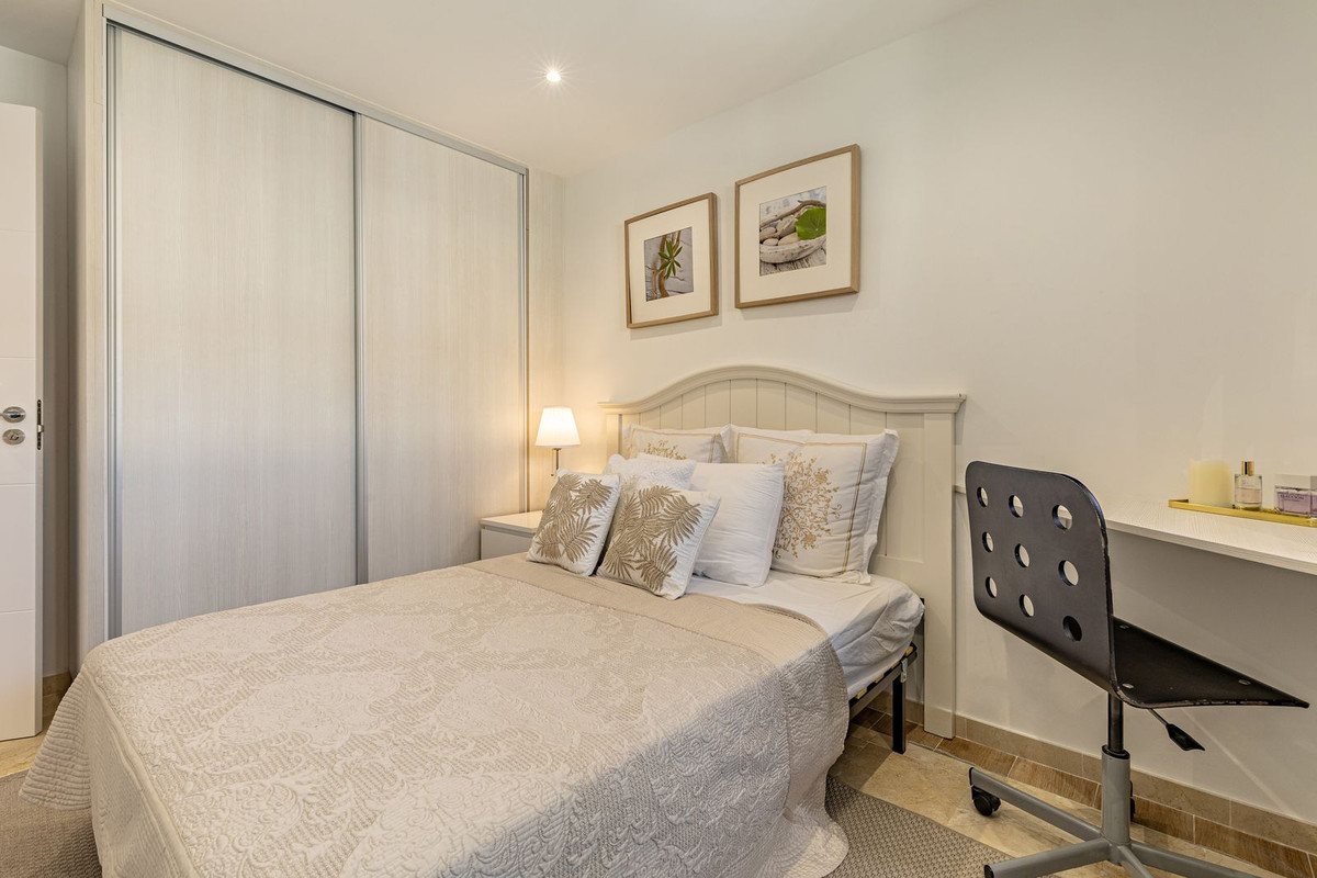 Tussenverdieping Appartement in Guadalmina Alta-19